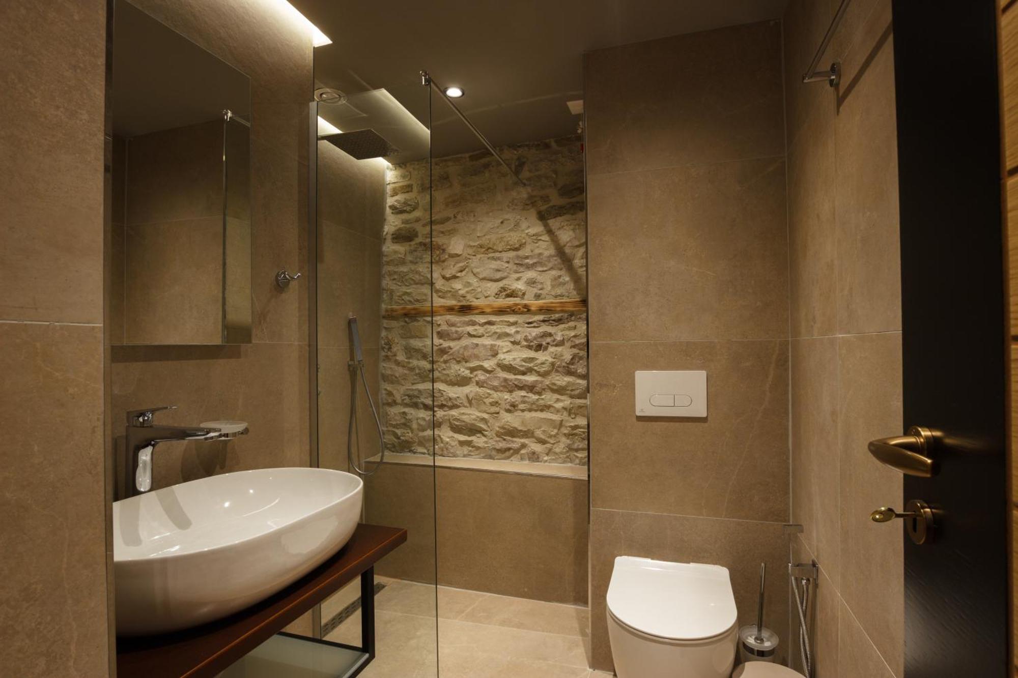 Furra Hotel จีโรคาสเตอร์ ภายนอก รูปภาพ